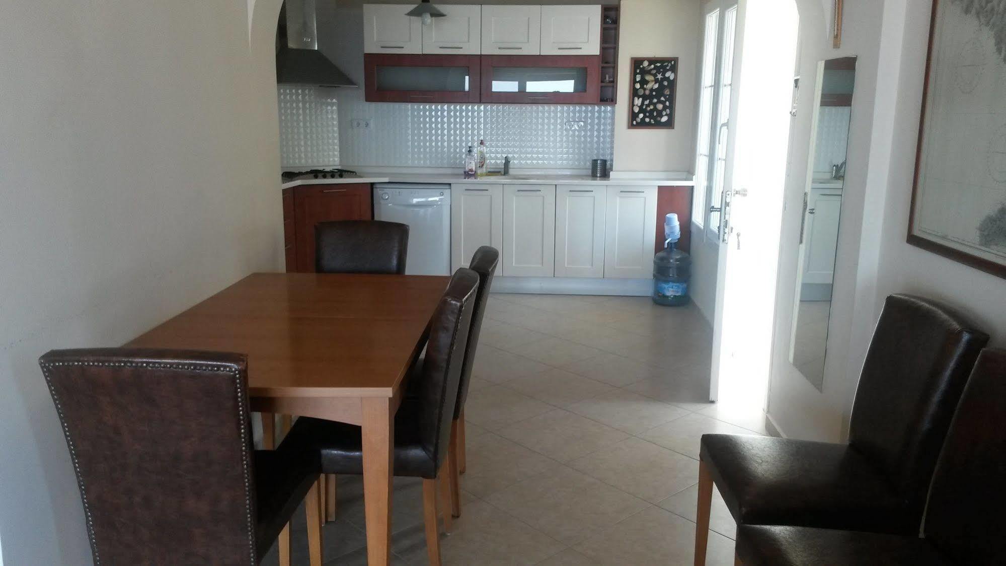 Villa Beach Кушадасъ Екстериор снимка